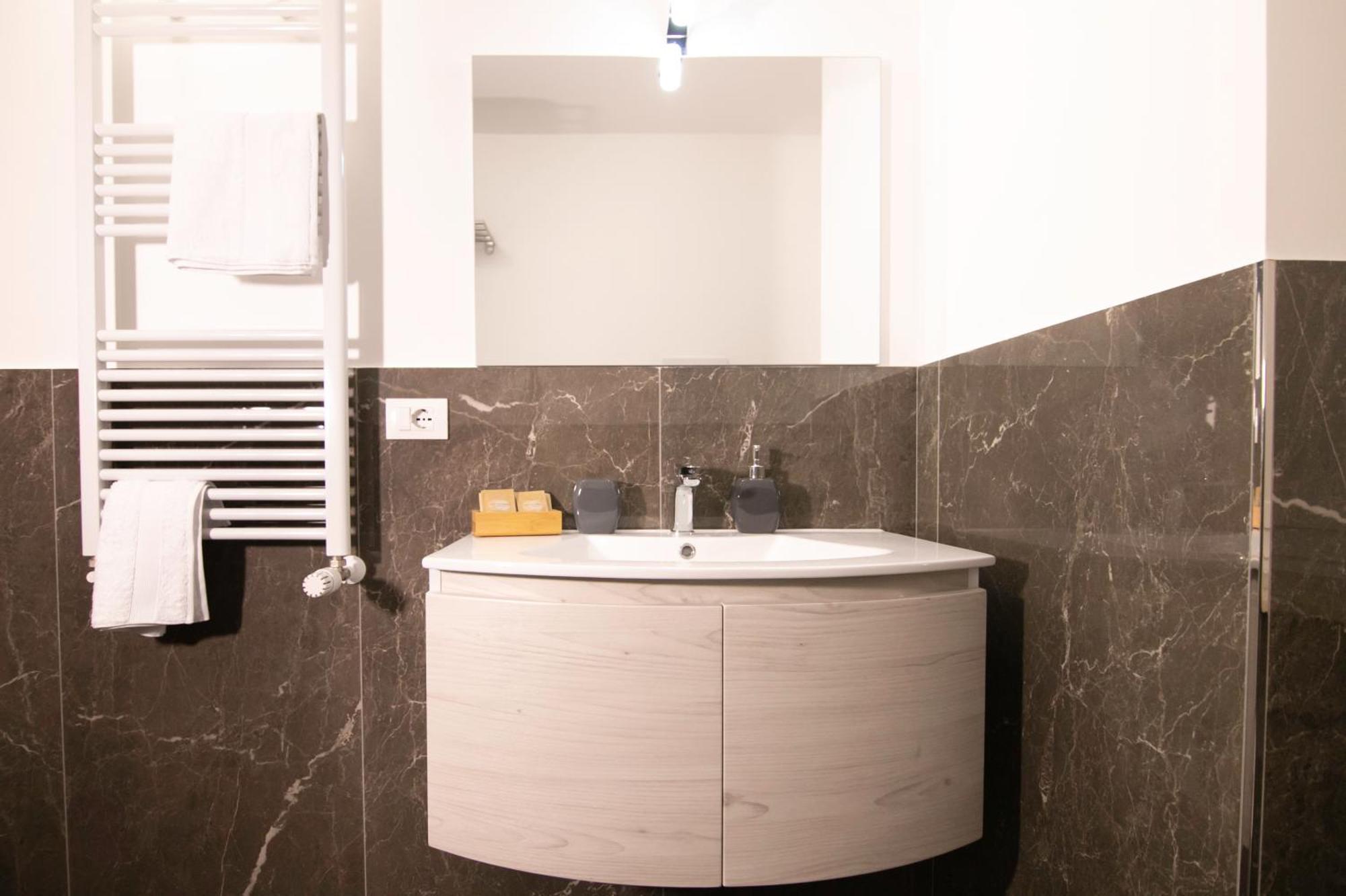 Villareale47 Luxury Suites & Rooms Palermo Exterior photo